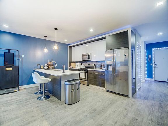 3rd image of 62 69th St Unit 403