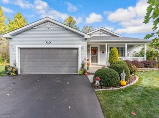 114 Bushmill Cir, Hamilton, ON L8B1A5