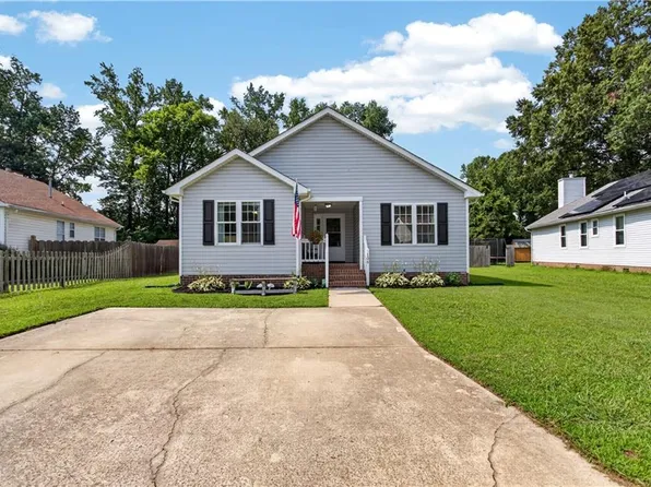 106 Mallard Dr, Suffolk, VA 23434