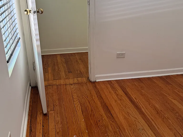 1435 N Avers Ave #2 — Photo 8