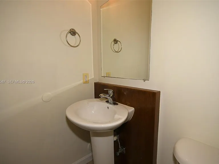 2780 SW 33rd Ave — Photo 24