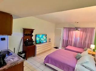 26 Diplomat Pkwy #2262, Hallandale, FL 33009