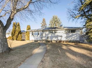 15702 92a Ave NW, Edmonton, AB T5R5E9