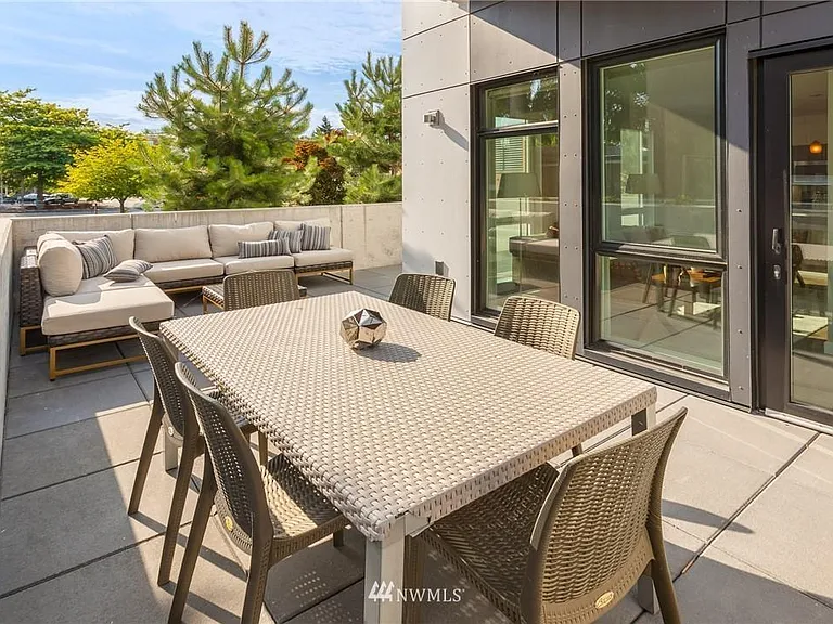 1085 103rd Ave NE #100 — Photo 30