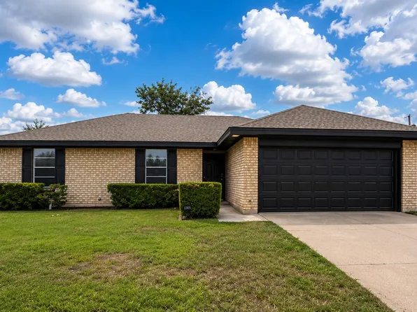 1305 Wisteria Way, Mesquite, TX 75149