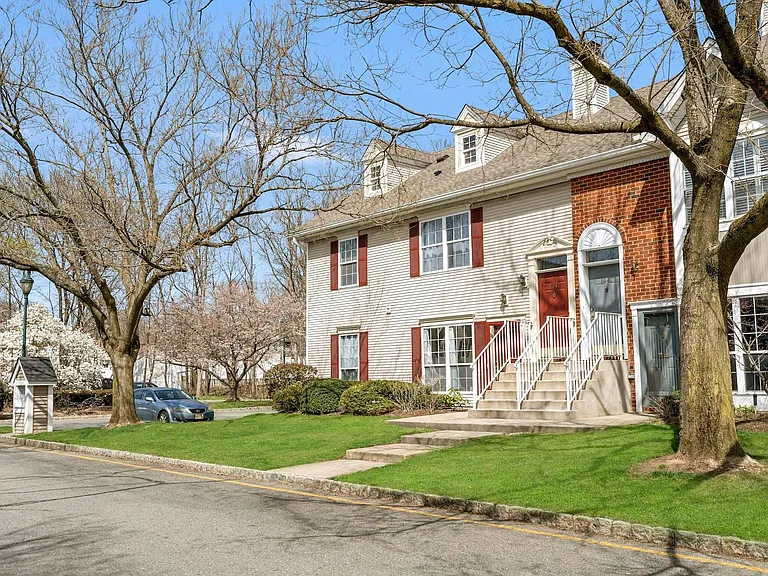 1041 Cumberland Ct — Photo 21