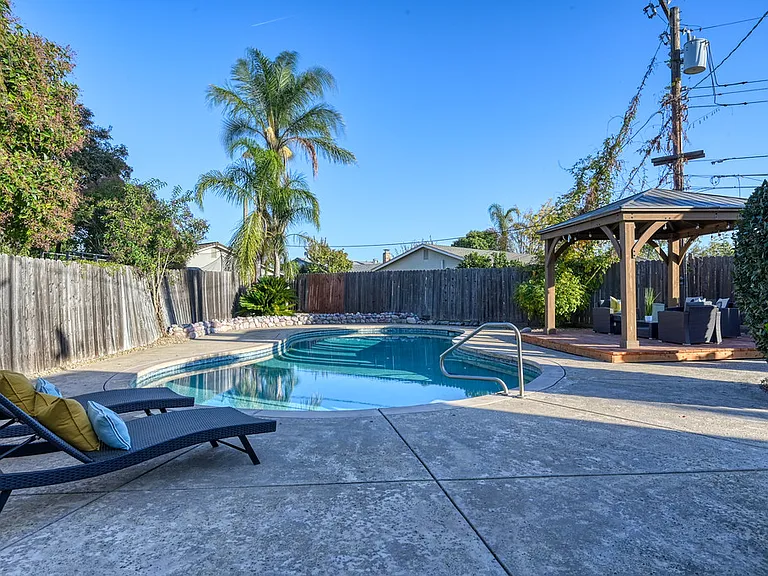 3425 Corbin Way — Photo 46