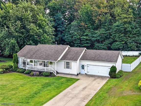 2nd image of 5414 Carlson Ln