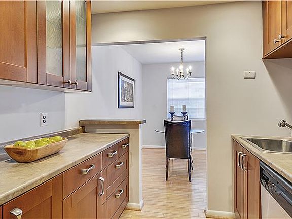 4th image of 1952 Kennedy Dr APT 101