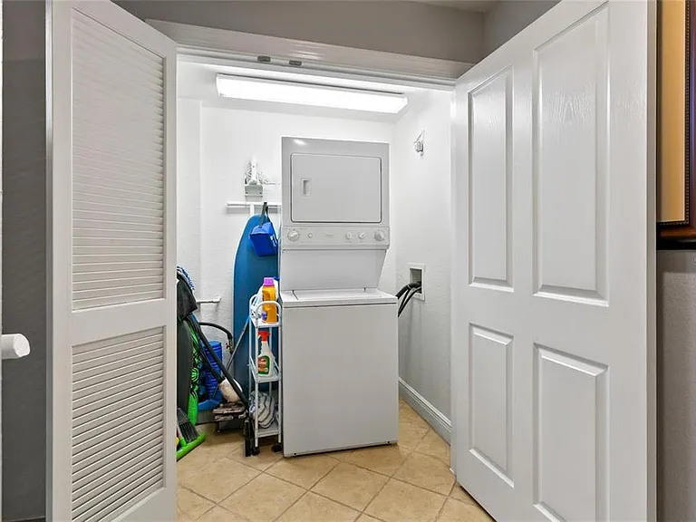 1342 Seven Eagles Ct — Photo 30