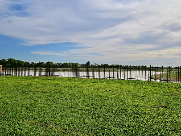 5707 Aurora Greens Ln — Photo 37