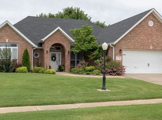 3186 E Waterstone Dr, Fayetteville, AR 72764