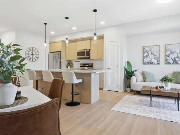 19489 E Main St SE #2206, Calgary, AB T3M 3J3