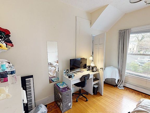 5th image of 382-384 Crown St #3