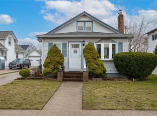 1891 Longfellow St, Baldwin, NY 11510