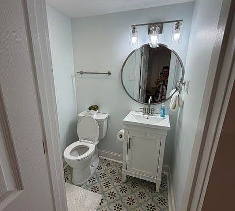 5th image of 710 Ocean Blvd APT 6