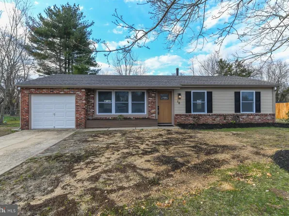 10 Ivy Ln, Sicklerville, NJ 08081