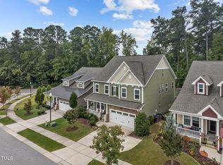 609 Meadowgrass Ln, Wake Forest, NC 27587