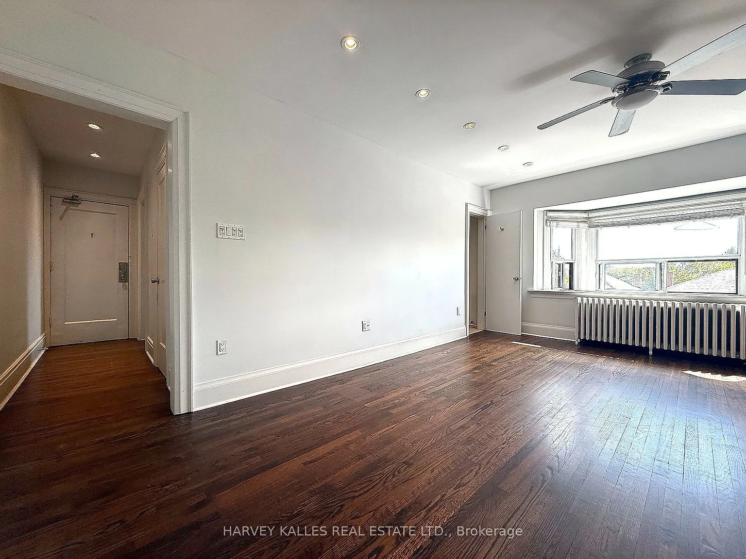 858 Davenport Rd — Photo 4