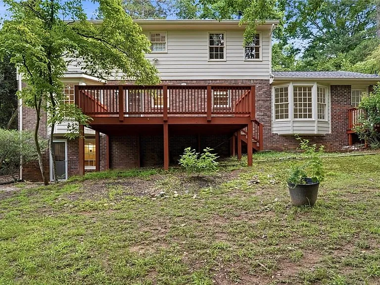 3731 Dunwoody Club Dr — Photo 29