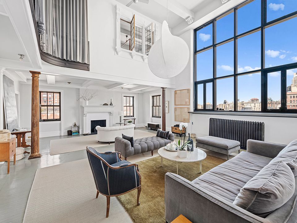 1st image of 1 W 67th St #807