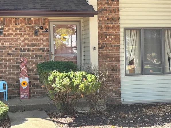 42 Timberbrook Dr, Saint Peters, MO 63376
