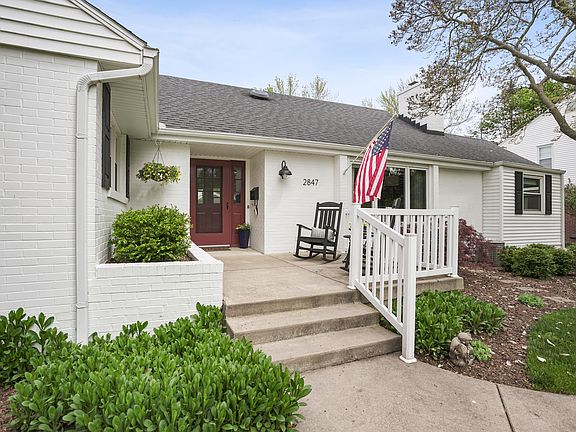 4th image of 2847 Elmwood Dr SE