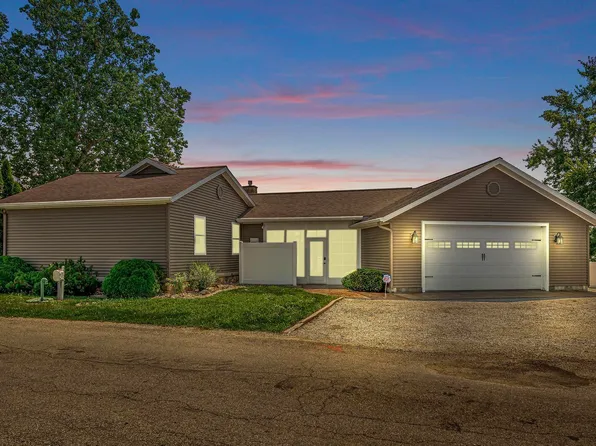 4895 N 290th Rd, Howe, IN 46746