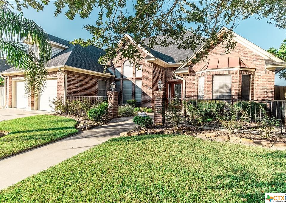 1st image of 206 Summerwind Dr