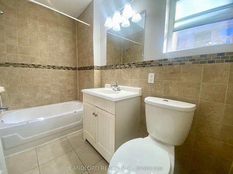 341 Saint Clair Ave W #E — Photo 16