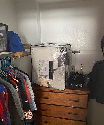 3rd image of 2724 W Berwyn Ave APT 3B