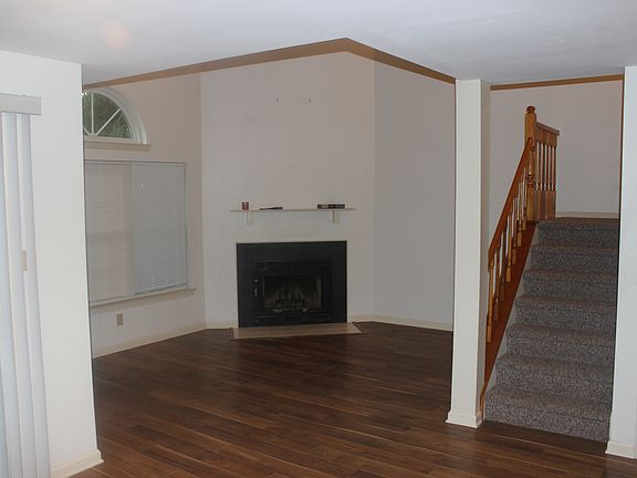 5th image of 65 Parkview Way