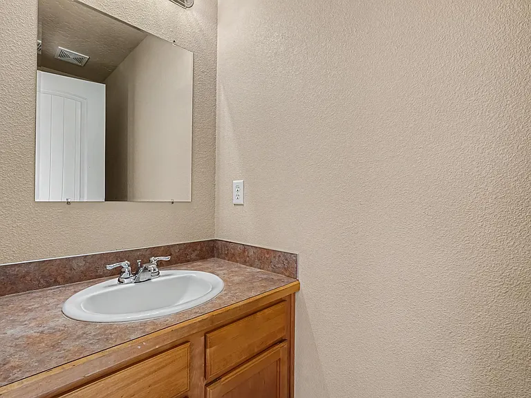 18327 Buckeye Pl — Photo 11