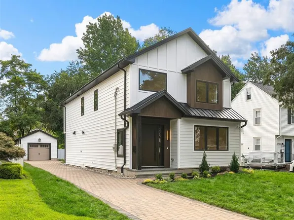 12 Spruce Street, Tenafly, NJ 07670