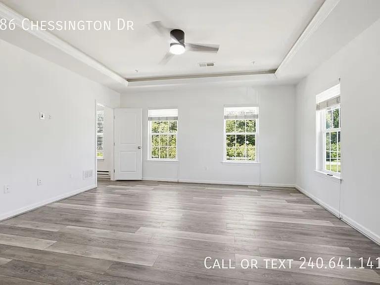 386 Chessington Dr — Photo 15