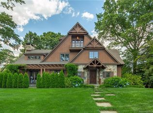 26 Covelee Dr, Norwalk, CT 06855