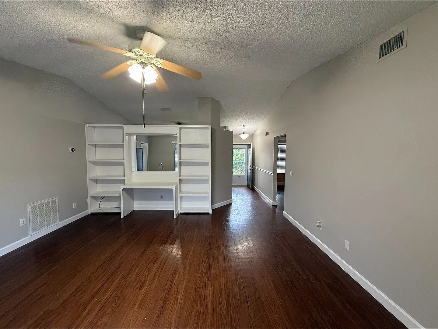 Single Family Home in Palm Bay — Photo 3