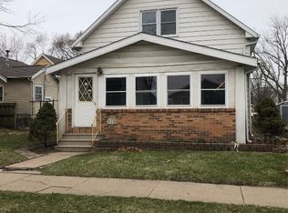 718 8th St SW, Cedar Rapids, IA 52404