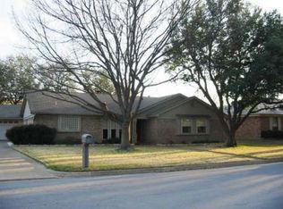 309 Baker Dr, Hurst, TX 76054
