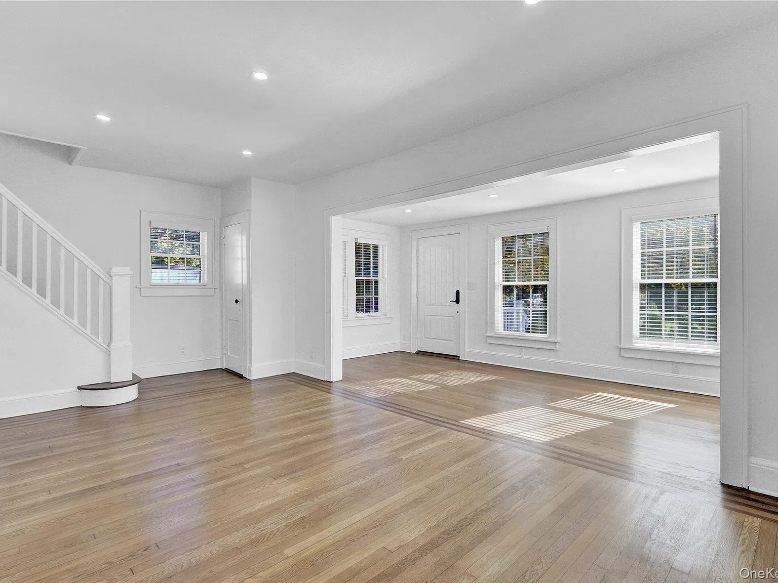 2 bed, 2.0 bath, 2000 sqft, $5,400 — Photo 3