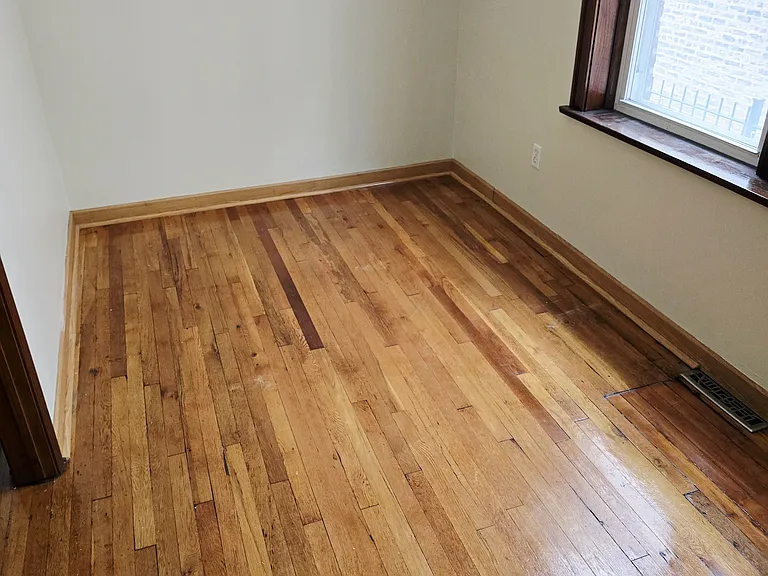 919 N Leavitt St #1F — Photo 12
