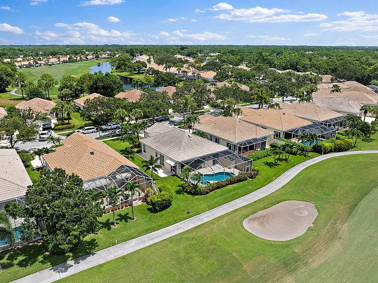 8485 SE Palm Hammock Ln — Photo 52