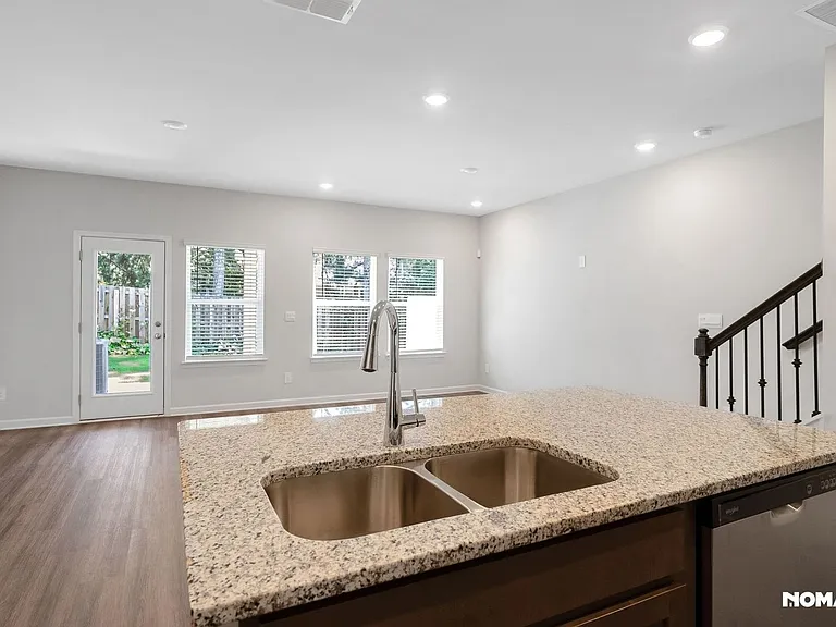4274 Holland Grove Rd — Photo 3