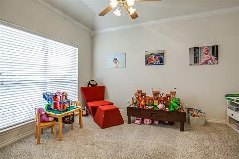 5th image of 9213 Glenhaven Ct