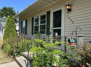 1200 Victoria Cir, Baraboo, WI 53913