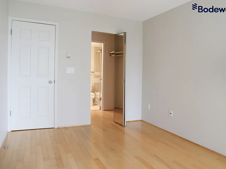 1558 Harwood St — Photo 11