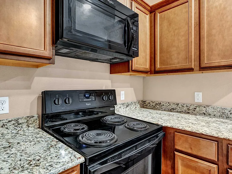 Kara Lynn Place Luxury Homes- ASK ABOUT OUR SPRING MOVE-IN SPECIAL TODAY! — Photo 15
