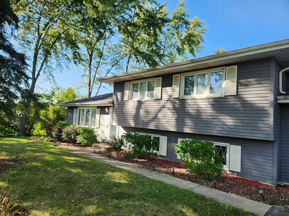 1241 Ottawa Dr, New Lenox, IL 60451