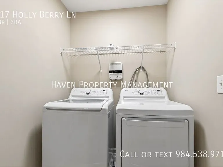 117 Holly Berry Ln — Photo 31