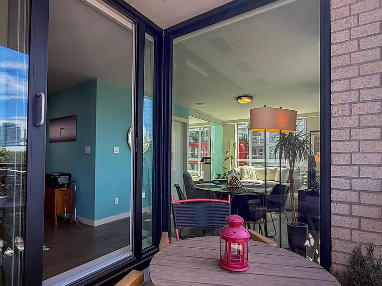189 Keefer St #505 — Photo 30